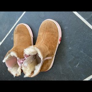 See Kai Run Kassidy Chelsea Boots (Size 8 little kid)